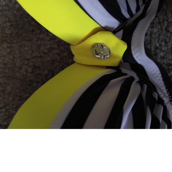 BLACK-GOLD-WHITE SWIM TOP - SIZE MED - Picture 2 of 7